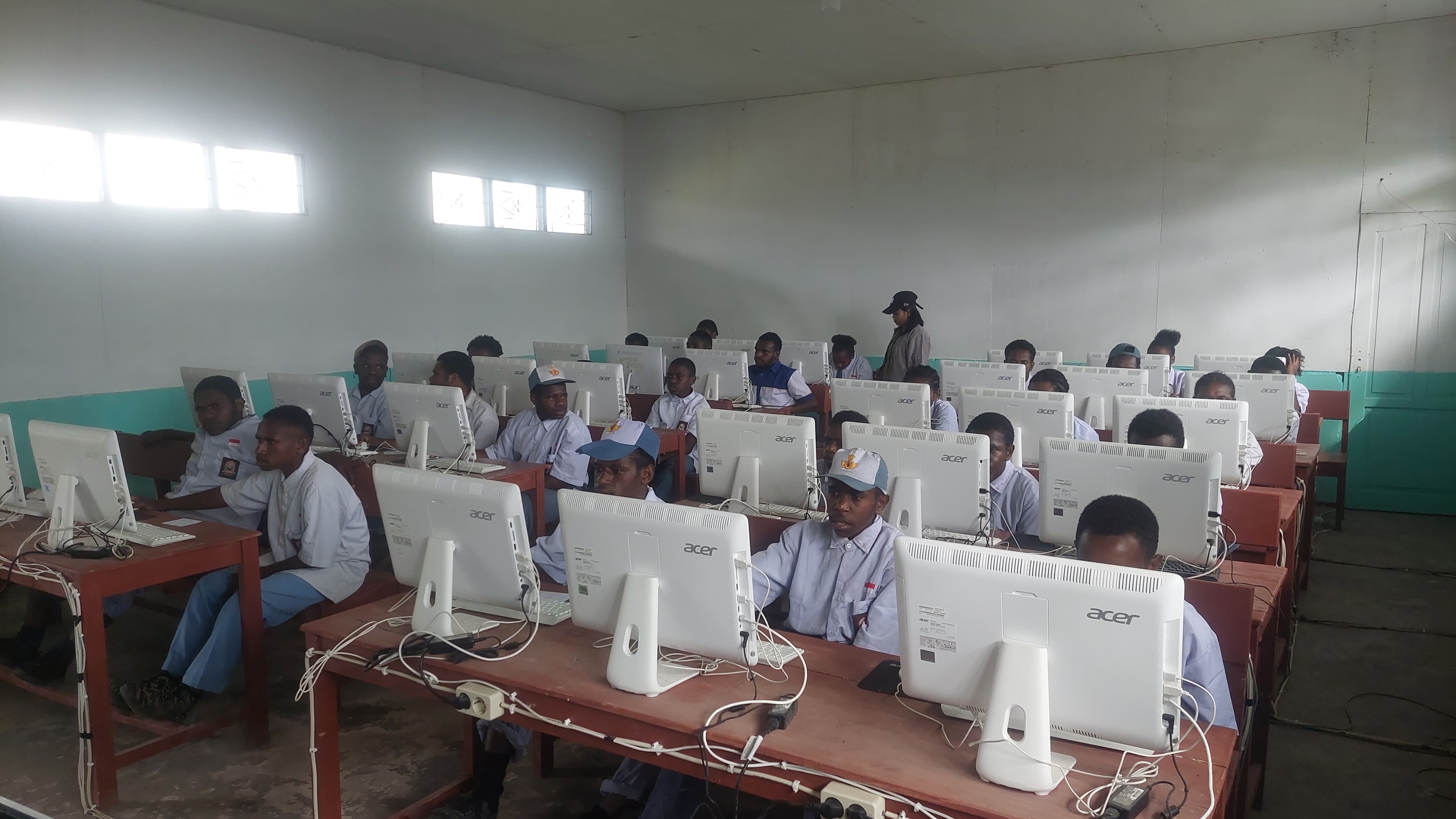 PELAKSANAAN LITERASI ANBK 2025